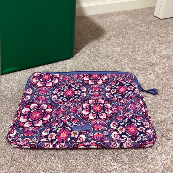 Vera Bradley Handbags - Vera Bradley laptop case
